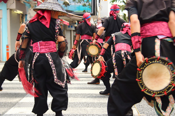 沖縄 エイサー 締太鼓 演舞 琉舞 舞台 イベント 道ジュネー 文化 発表 